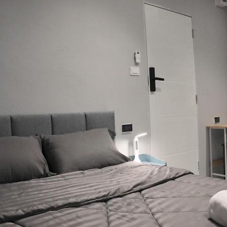 Nato House Ekkamai Aparthotel Банкок Екстериор снимка