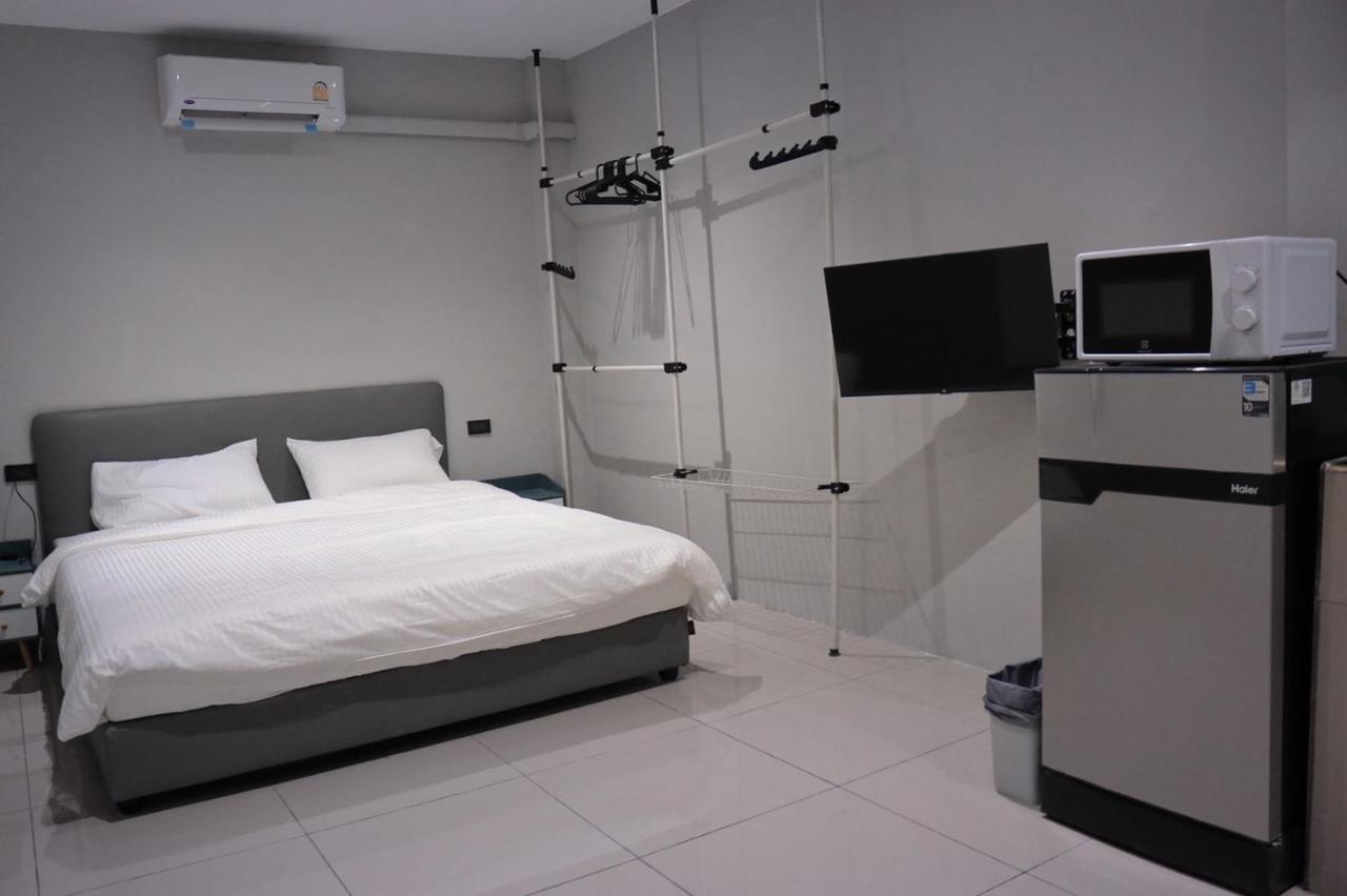 Nato House Ekkamai Aparthotel Банкок Екстериор снимка