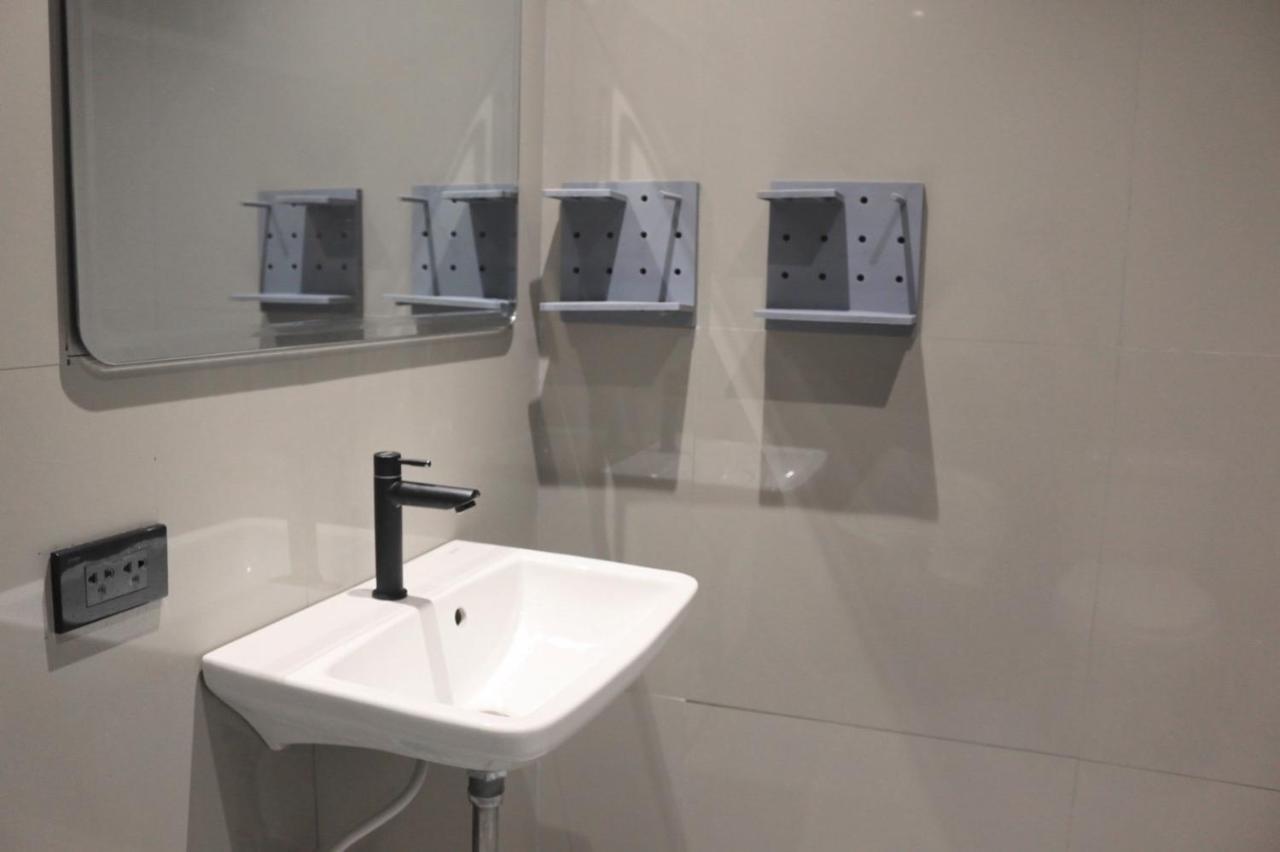 Nato House Ekkamai Aparthotel Банкок Екстериор снимка